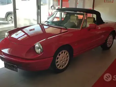 Usata Alfa Romeo Spider 122 CV (89 kW) 1991 Rosso Cabrio