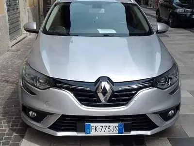 Usata Renault Mégane GrandTour 110 CV (80 kW) 2017 Grigio Station wagon