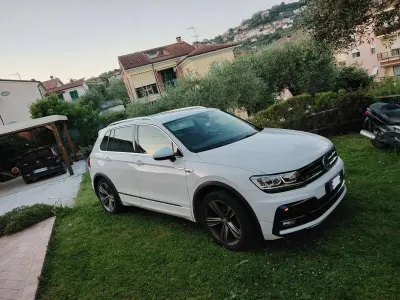 Usata VW Tiguan Sportline 131 CV (96 kW) 2019 Bianco SUV