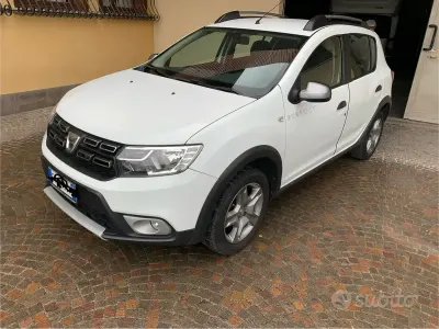 Usata Dacia Sandero Stepway 2017 Bianco Berlina