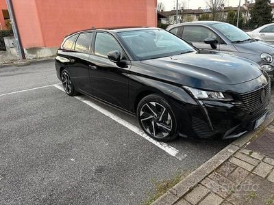 Usata Peugeot 308 SW 131 CV (96 kW) 2022 Nero Station wagon