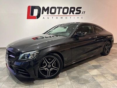 Usata Mercedes C220 AMG line 194 CV (142 kW) 2019 Grigio Coupé