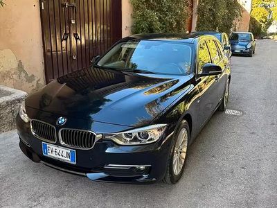 Usata BMW 320 Luxury Line 184 CV (135 kW) 2014 Blu/azzurro Station wagon