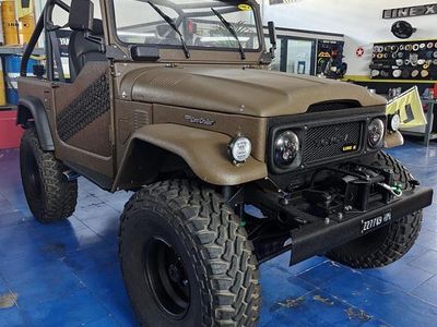 Usata Jeep CJ 53 CV (38 kW) 1979 Marrone SUV