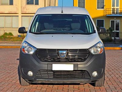 Usata Dacia Dokker 101 CV (74 kW) 2017 Bianco Monovolume