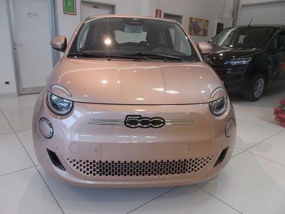 Usata Fiat 500e 42 kW (58 CV) 2024 Rosa