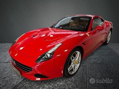 Usata Ferrari California 560 CV (411 kW) 2016 Rosso Cabrio