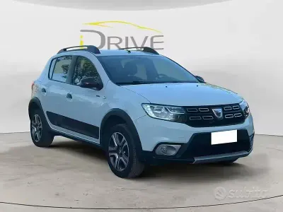 Gebraucht Dacia Sandero Comfort 90 PS (66 kW) 2019 Weiß Limousine