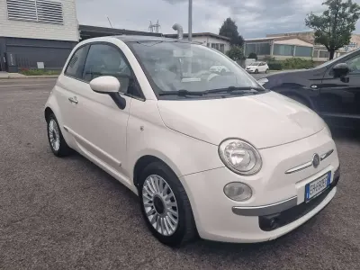 Usata Fiat 500 Lounge 69 CV (50 kW) 2011 Bianco Utilitaria