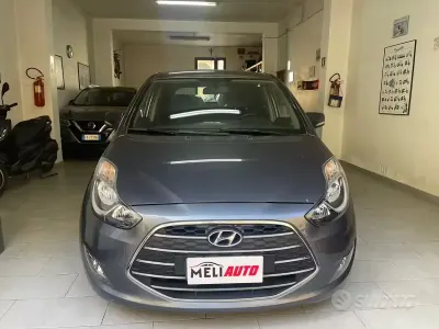 Gebraucht Hyundai ix20 Xpossible 90 PS (66 kW) 2015 Grau Kleinwagen
