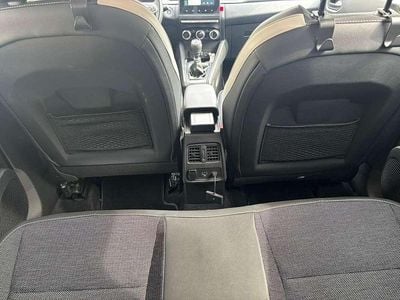 Usata Renault Captur Techno 140 CV (102 kW) 2023 Bianco SUV