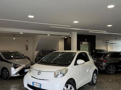 Usata Toyota iQ 67 CV (49 kW) 2010 Bianco Utilitaria