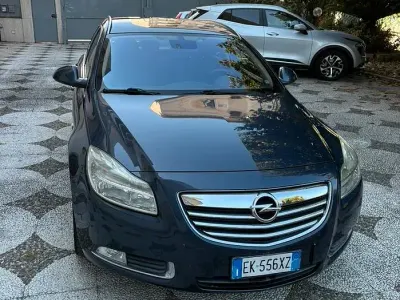 Usata Opel Insignia Cosmo 160 CV (117 kW) 2012 Blu Station wagon