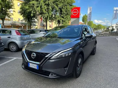 Używany Nissan Qashqai 158 KM (116 kW) 2022 Szary SUV
