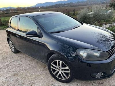 Käytetty VW Golf VII Highline 105 HP (77 kW) 2013 Musta Sedan