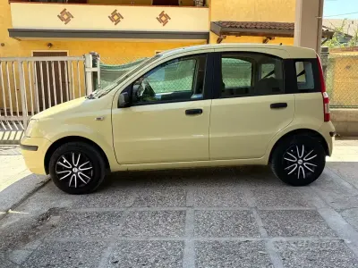 Usata Fiat Panda 54 CV (39 kW) 2005 Giallo Utilitaria