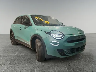 Nuova Fiat 600 Icon 110 CV (80 kW) 2026 Blu SUV