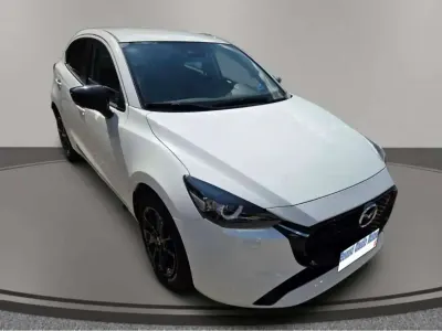 Usata Mazda 2 Homura-Line 75 CV (55 kW) 2023 Bianco Utilitaria
