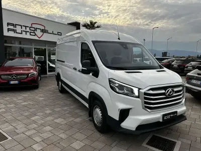 Usata Maxus V90