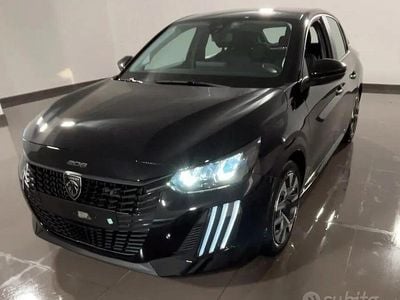 Usata Peugeot 208 Allure 101 CV (74 kW) 2024 Nero Utilitaria