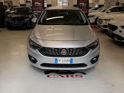 Usata Fiat Tipo Lounge 95 CV (69 kW) 2018 Argento Berlina