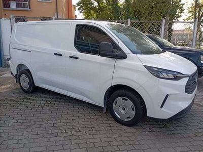 Usata Ford Transit Custom Trend 136 CV (100 kW) 2024 Bianco pastello Furgone