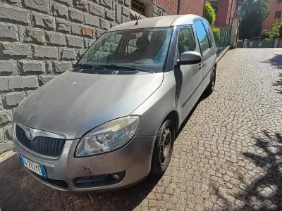 Usata Skoda Roomster 69 CV (50 kW) 2008 Marrone Monovolume