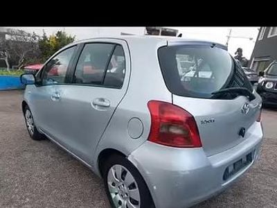 Usata Toyota Yaris 86 CV (63 kW) 2010 Utilitaria