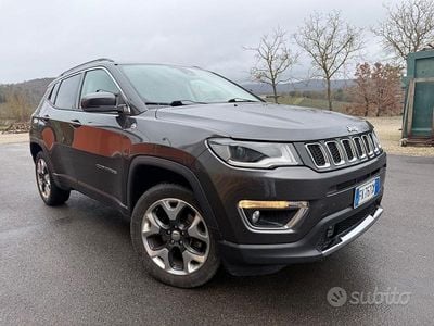 Usata Jeep Compass 140 CV (102 kW) 2017 Grigio SUV