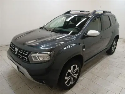 Begagnad Dacia Duster Prestige 100 HK (73 kW) 2022 Grå SUV