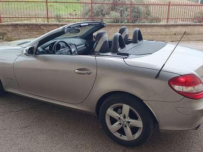 Usata Mercedes SLK200 163 CV (119 kW) 2006 Argento Cabrio