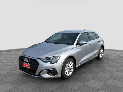 Usata Audi A3 Business 116 CV (85 kW) 2024 Argento floret