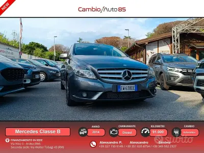 Usata Mercedes B180 Executive 109 CV (80 kW) 2014 Grigio Utilitaria
