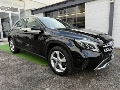 Usata Mercedes GLA200 Premium 158 CV (116 kW) 2019 Nero SUV