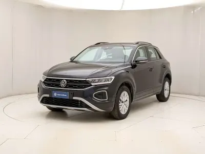 Usata VW T-Roc Life 150 CV (110 kW) 2025 Nero SUV