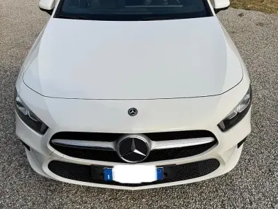 Usata Mercedes A180 Business 90 CV (66 kW) 2019 Bianco