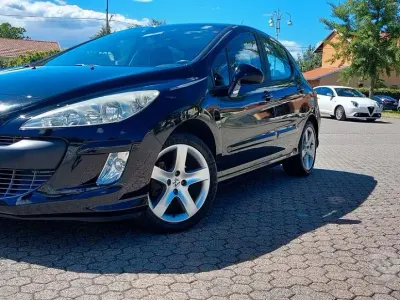 Usata Peugeot 308 109 CV (80 kW) 2008 Nero Berlina
