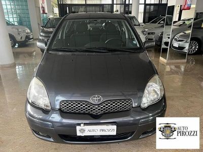 Grigio Usata 2006 Toyota Yaris Utilitaria | 4400 € (Buon prezzo)