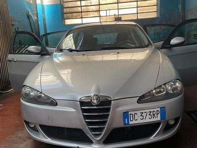 Usata Alfa Romeo 147 105 CV (77 kW) 2006 Grigio Utilitaria