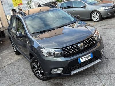 Brugt Dacia Sandero Stepway 90 HK (66 kW) 2018 Sølv Sedan