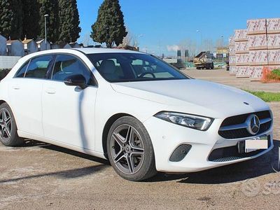 Usata Mercedes A180 Business 116 CV (85 kW) 2019 Bianco Berlina