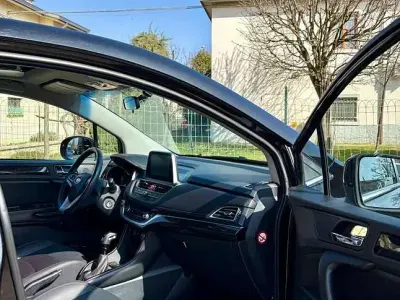 Käytetty EVO Evo 4 106 HP (77 kW) 2021 Musta Katumaasturi