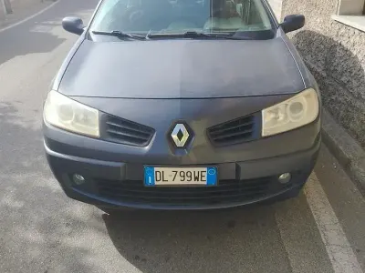 Usata Renault Mégane II 106 CV (77 kW) 2008 Bluazzurro Berlina