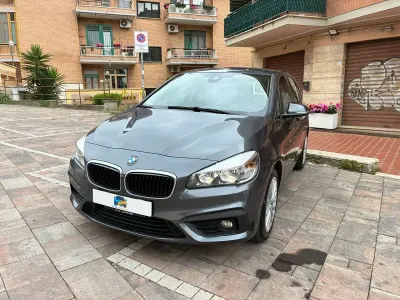 Usado BMW 216 Advantage 116 HP (85 kW) 2016 Cinzento Carrinha