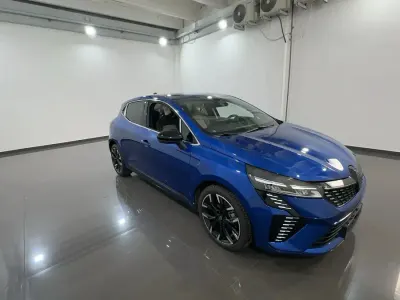 Nuova Renault Clio Techno 101 CV (74 kW) 2025 Blu iron Utilitaria
