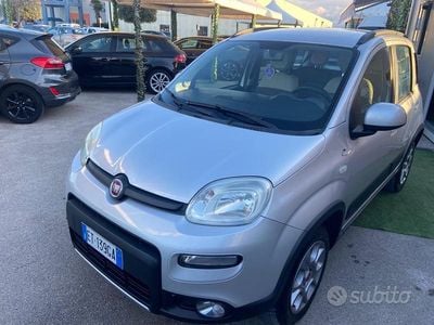 Usata Fiat Panda 4x4 74 CV (54 kW) 2013 Grigio Utilitaria