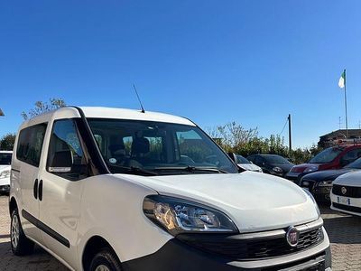 Usata Fiat Doblò Lounge 95 CV (69 kW) 2019 Bianco Monovolume