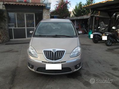 Usata Lancia Musa 95 CV (69 kW) 2009 Viola Monovolume