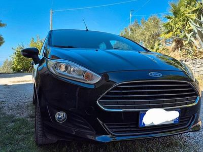 Begagnad Ford Fiesta Titanium 97 HK (71 kW) 2013 Svart Halvkombi