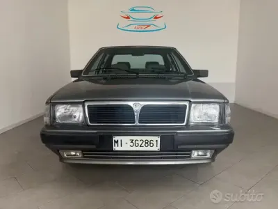 Usata Lancia Prisma 80 CV (58 kW) 1988 Grigio Berlina